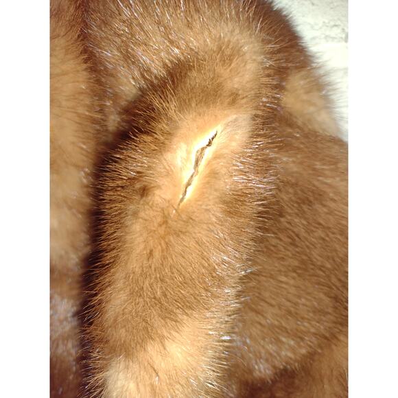 Shillitos Fur Salon Cincinnati Women's Shawl - Picture 4 of 4